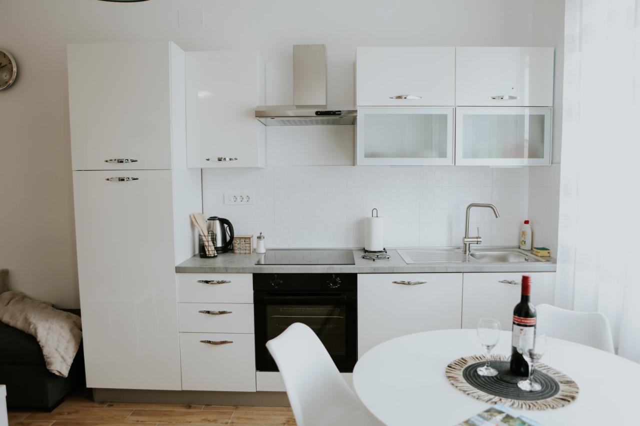 Apartman Nikola Gospić Exterior foto